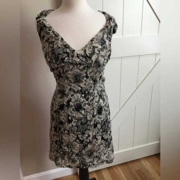 Wishes Wishes Wishes Small/Medium Midi Dress with black lining. - Picture 1 of 6